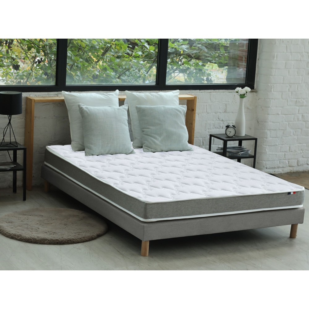 Matelas 100% mousse...