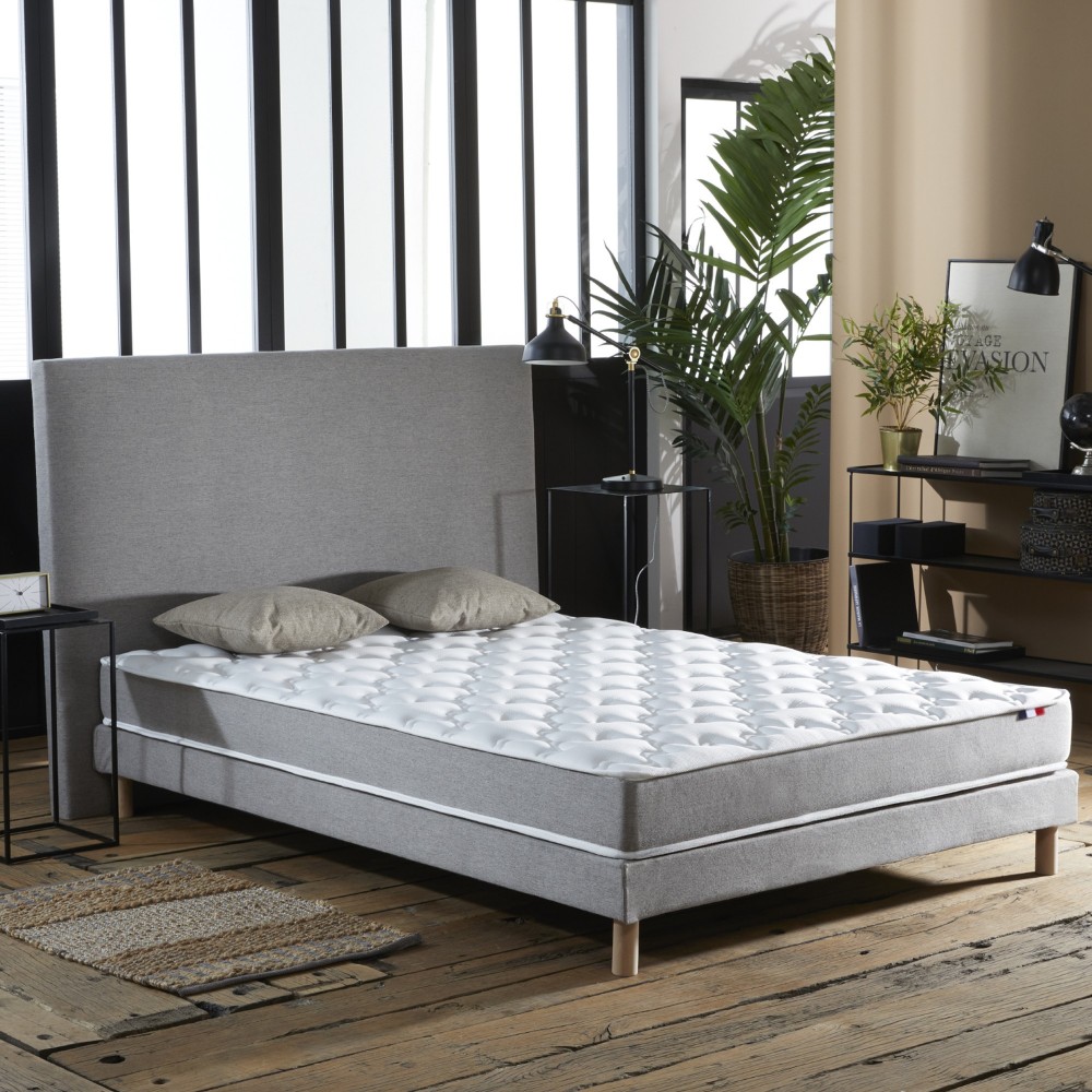 Matelas 100% mousse...